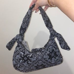 Bloggers fav ZARA bag